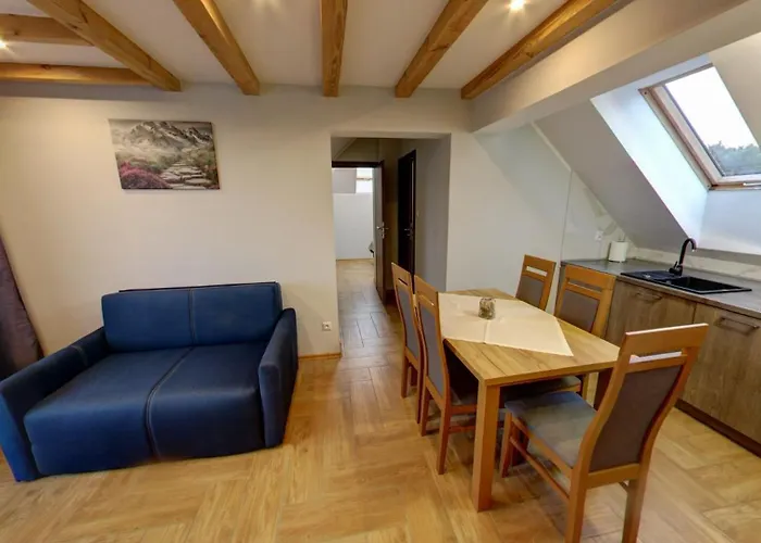 ホームステイ Avena ニエホジェ